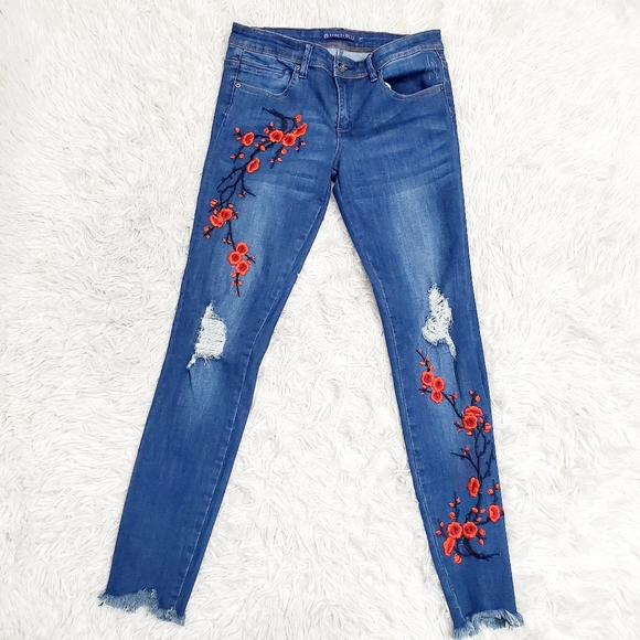 Tractr Denim - Red floral embroider stretchy ripped denim jeans
